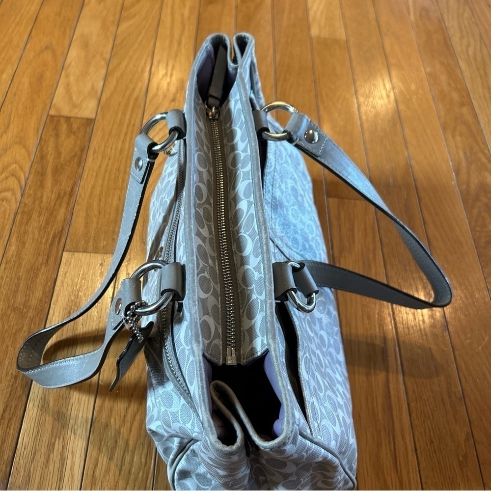 COACH Chelsea Bias Signature Tote Bag Handbag Purse C1168-F17179 Gray & White - Picture 2 of 8